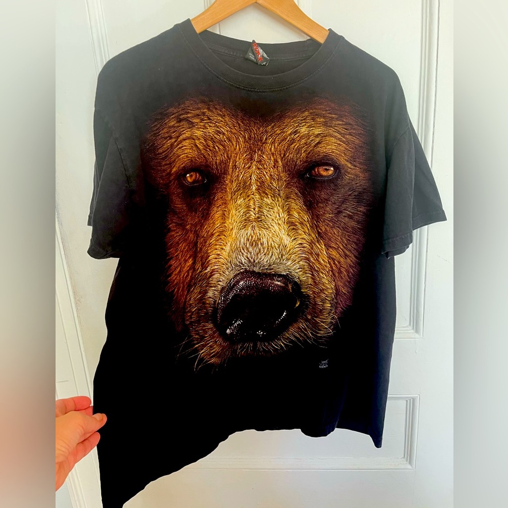 Bear t-shirt size L, NWOT